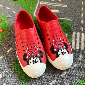 NATIVE  Jefferson Kids Size J2 MINNIE MOUSE DISNEY Slip-OnSlides Shoes
